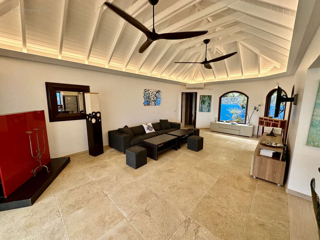 Maison à CAPESTERRE-BELLE-EAU