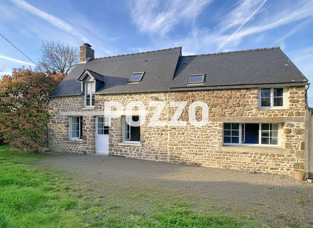 Maison à ROZ-SUR-COUESNON