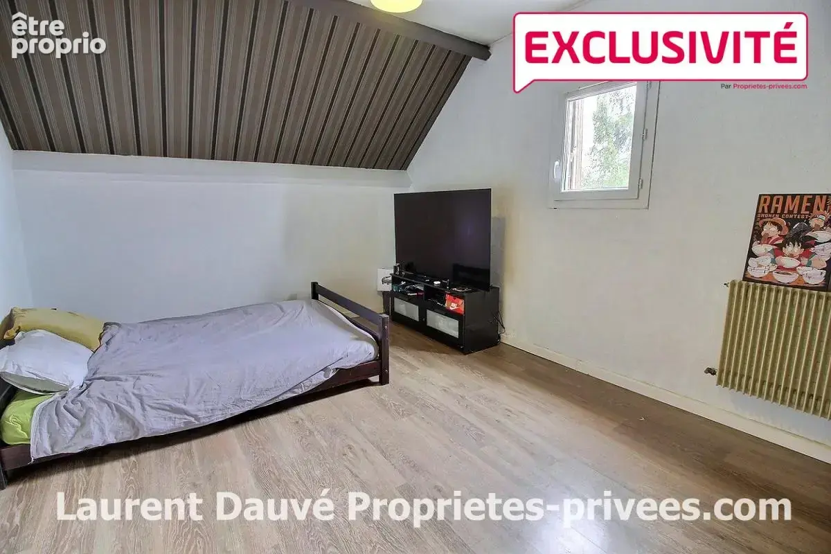 45750 ST PRYVE ST MESMIN - Maison 4 chambres et bureau sur s/sol total - Garage - photo 8