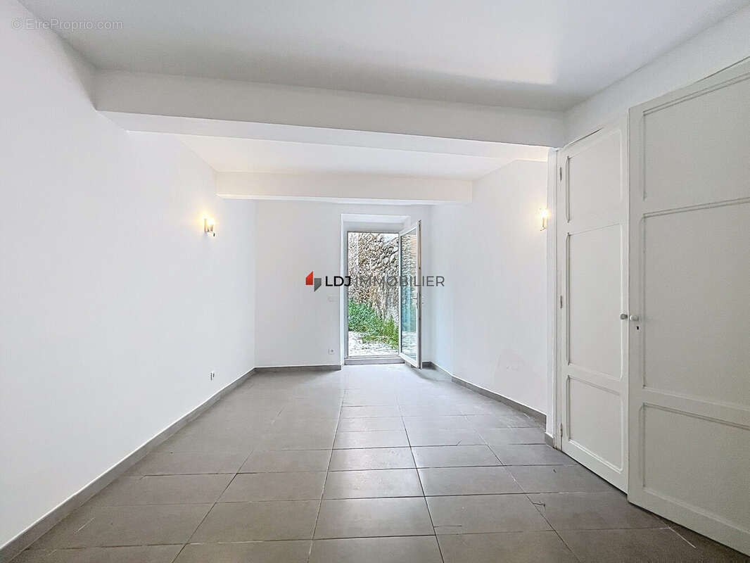 Maison 110 m² à Prades  - photo 4