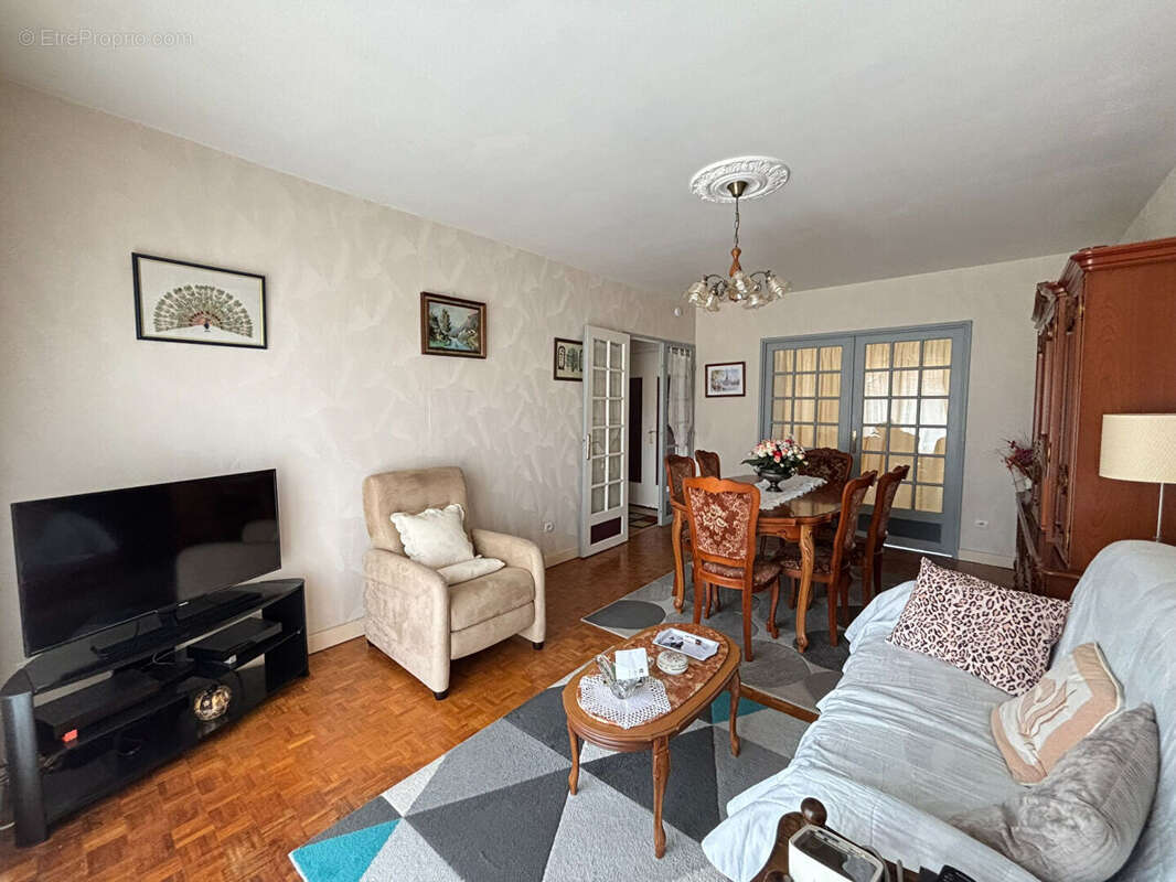 Appartement à EPINAY-SUR-SEINE