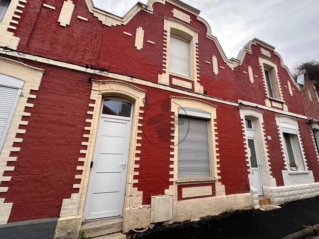 Maison à SAINT-QUENTIN