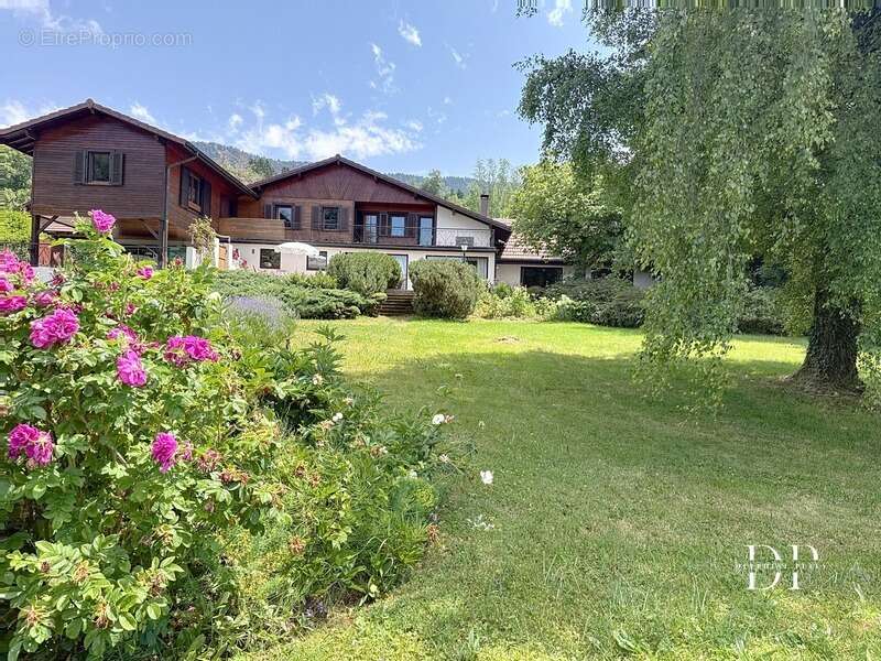 Maison à CRANVES-SALES