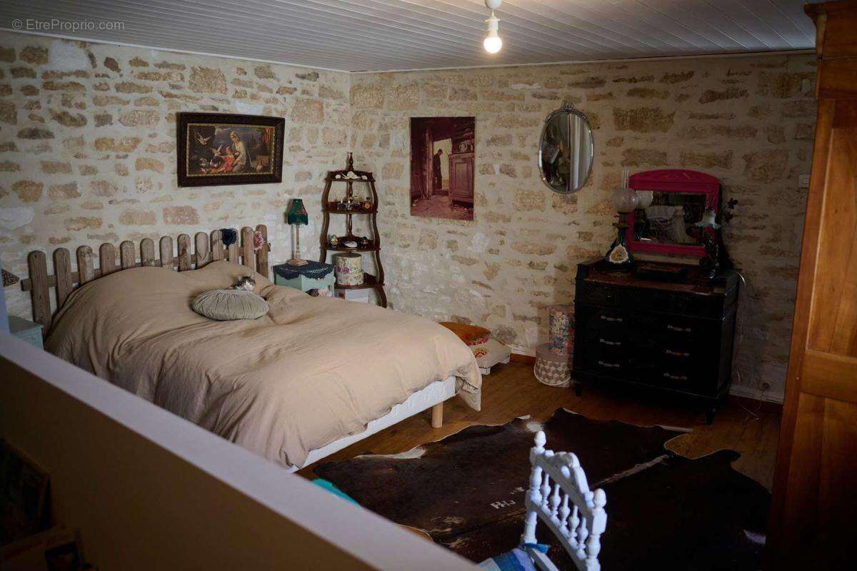 Maison à BARJAC