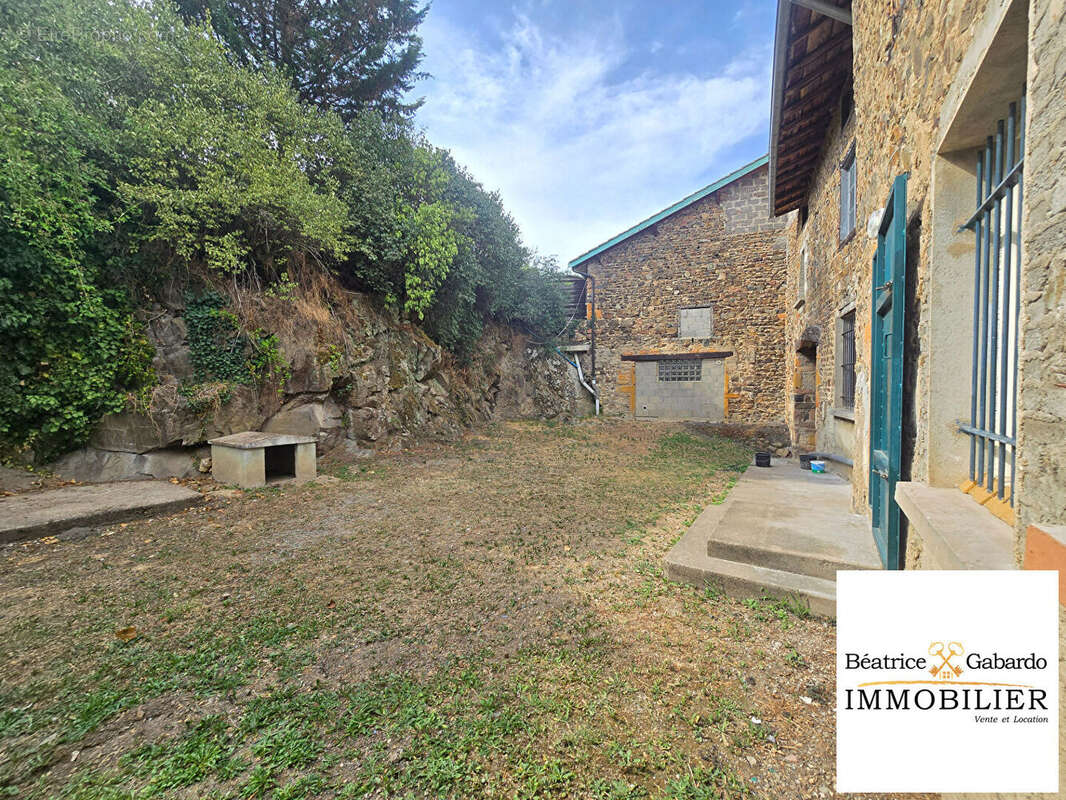 Maison Chamelet 6 pièce(s) 183 m2 - photo 2