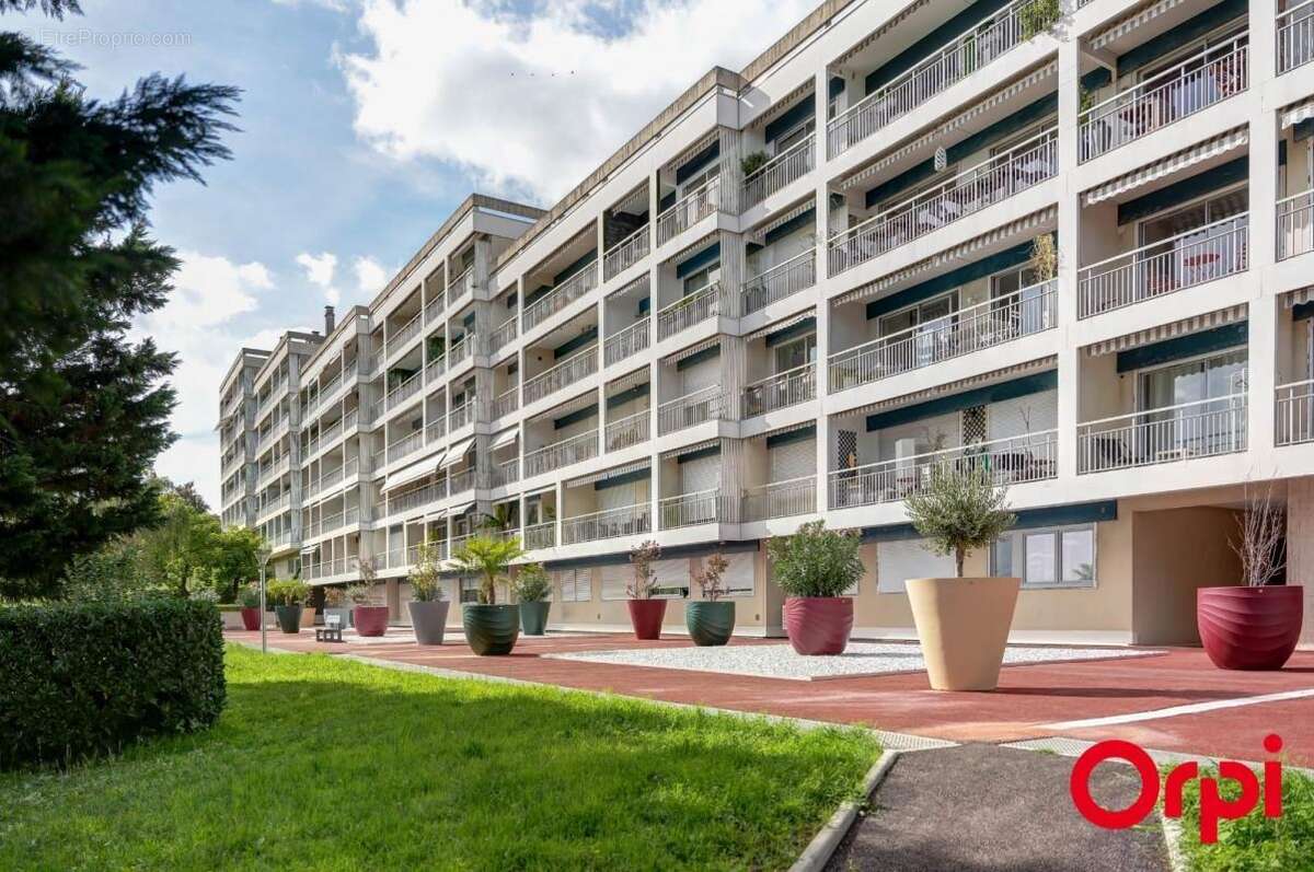 Appartement à CALUIRE-ET-CUIRE