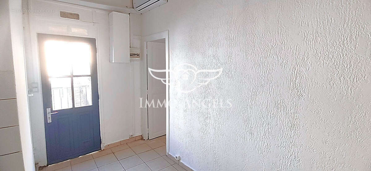 Appartement à MARSEILLE-3E