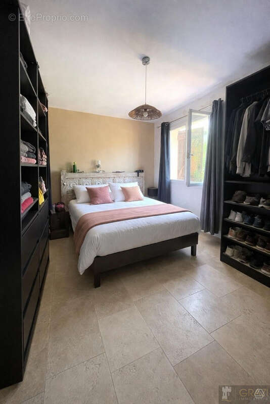 Appartement à SIX-FOURS-LES-PLAGES