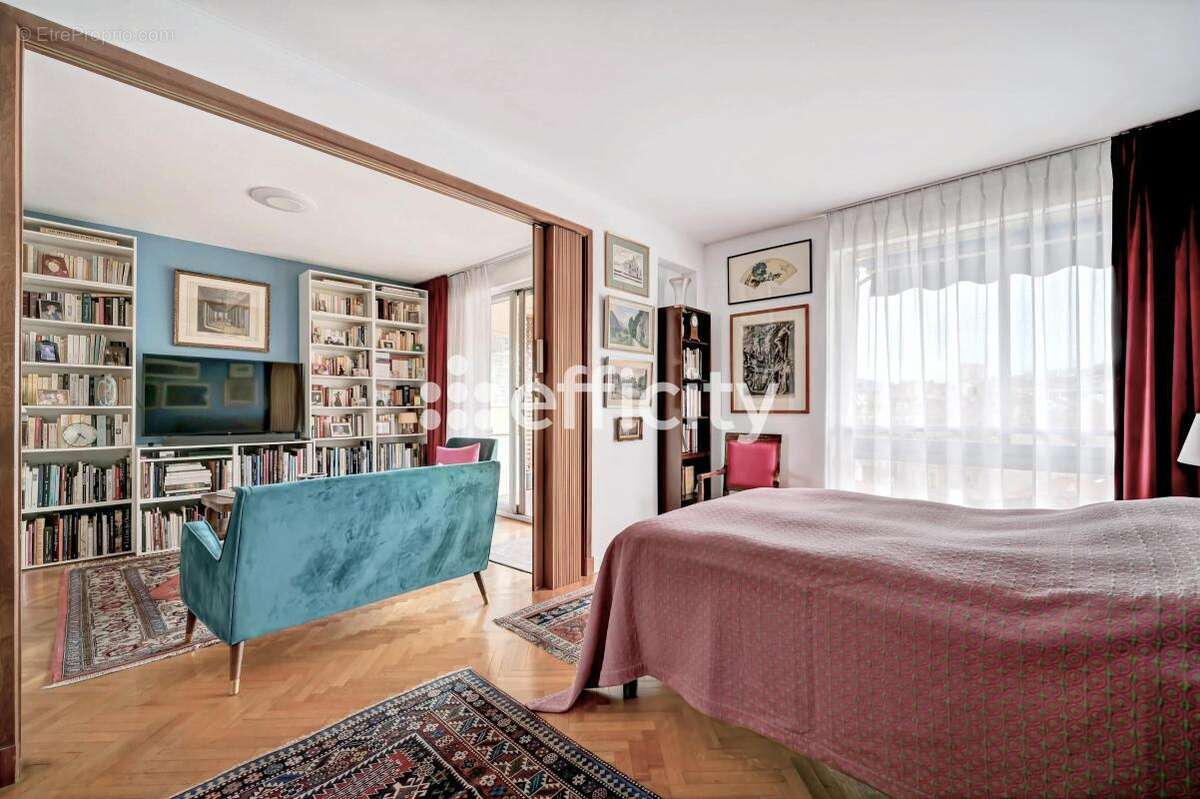 Appartement à MARSEILLE-6E