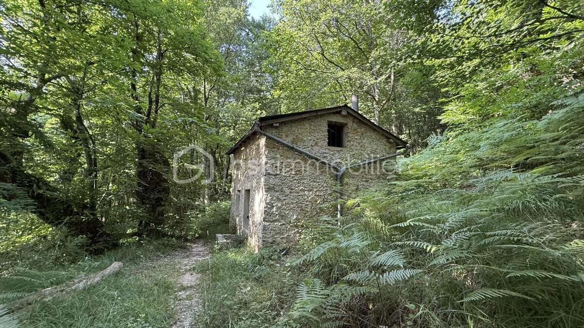 Terrain à SAINT-NAZAIRE-EN-ROYANS
