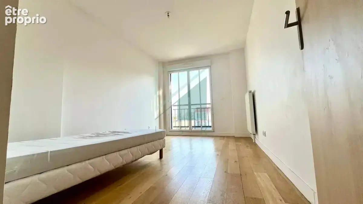 Asnières-sur-seine – 94 m² – 3 chambres – terrasse 38 m² – balcon – vue panoramique - photo 7