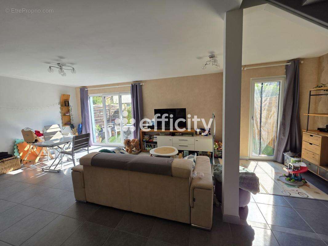 Appartement à SAINT-GERMAIN-AU-MONT-D&#039;OR