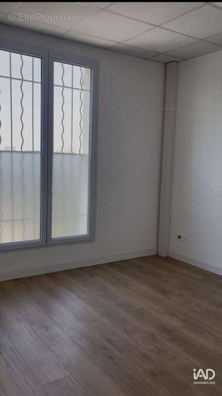 Photo 4 - Commerce à MARSEILLE-15E