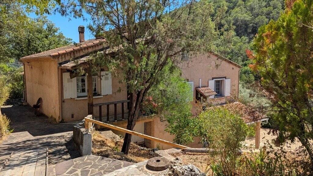 Maison à ENTRECASTEAUX