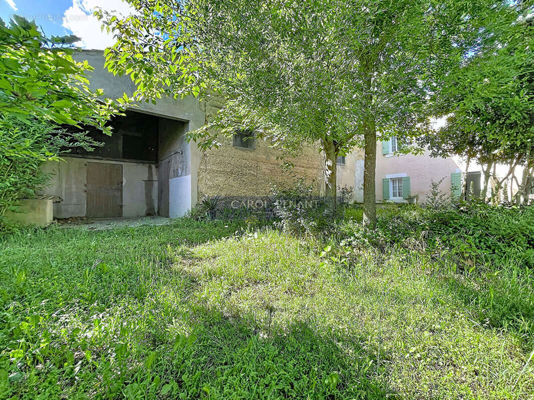 Maison à LE PONTET