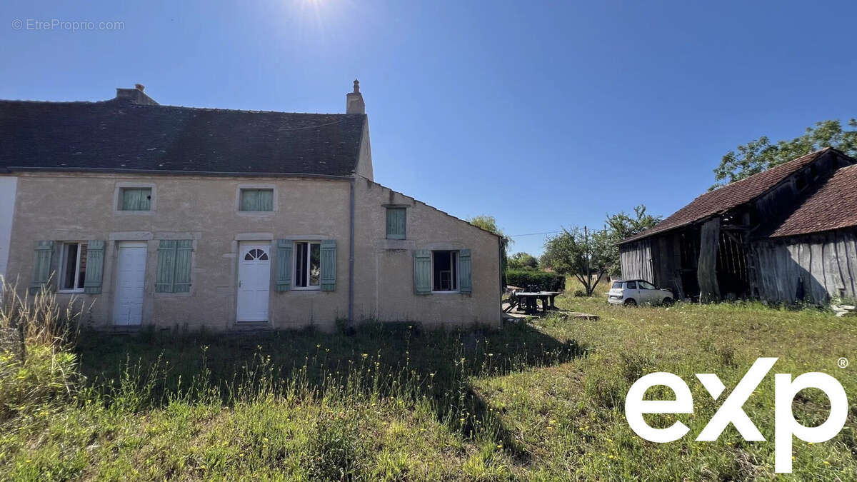 Maison à SAINT-GERVAIS-EN-VALLIERE