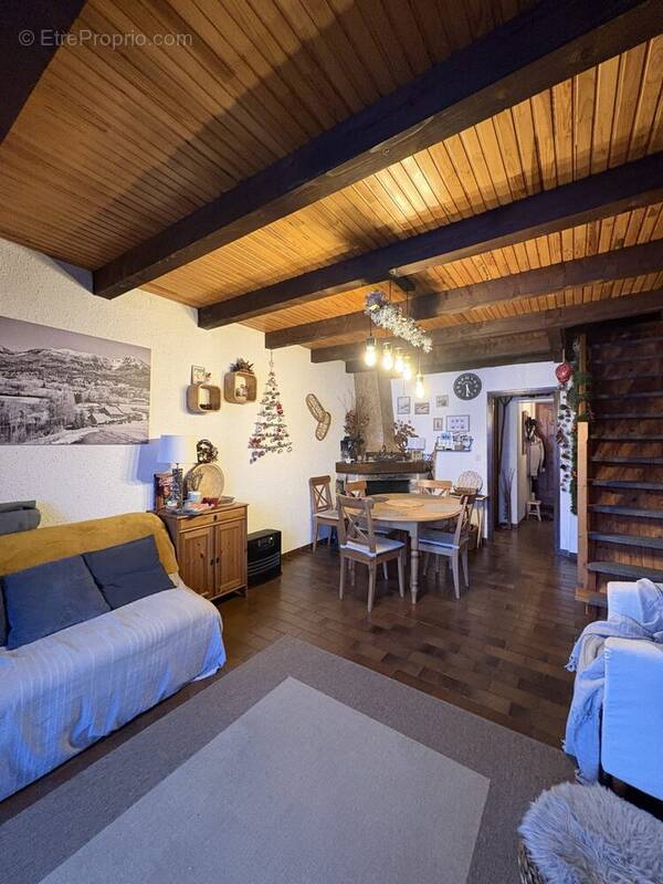 Appartement à SEYNE