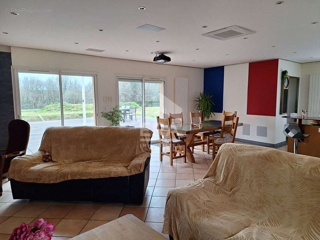 Maison à MONTPON-MENESTEROL