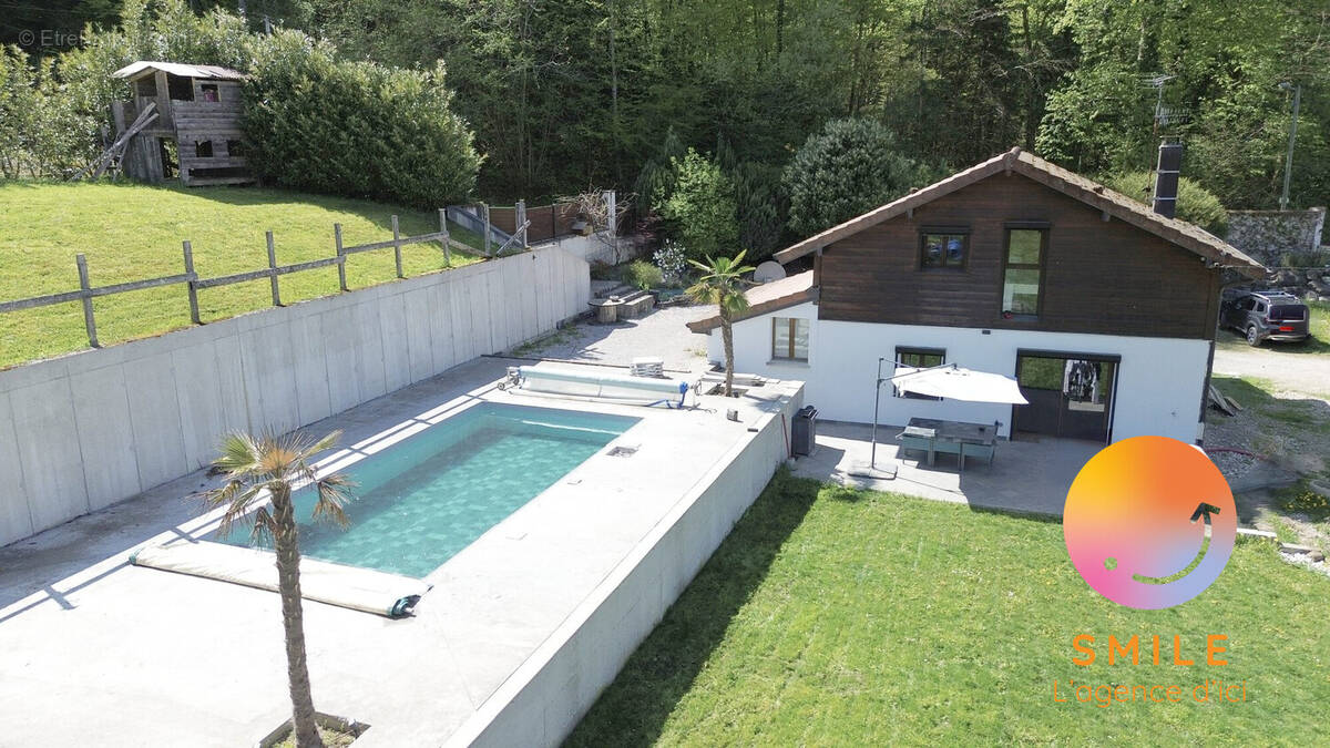 Maison à SAINT-PIERRE-EN-FAUCIGNY