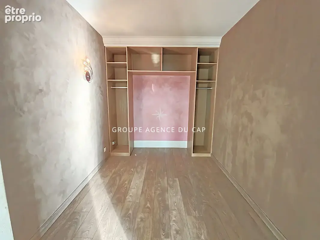 A vendre - appartement 2 pieces centre ville - 200m de la mer - garage en option - saint aygulf - photo 5