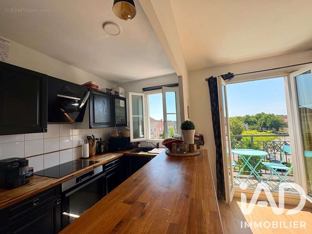 Photo 3 - Appartement à BAILLY-ROMAINVILLIERS