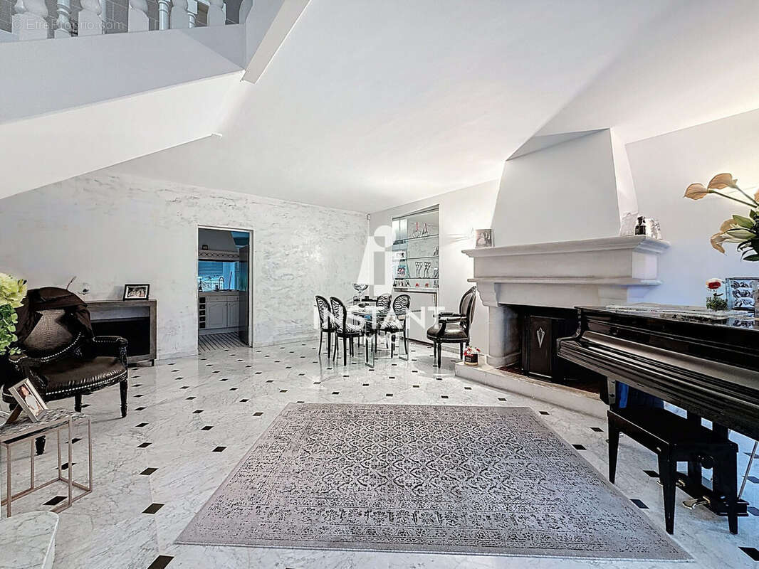 Maison à LE PERREUX-SUR-MARNE