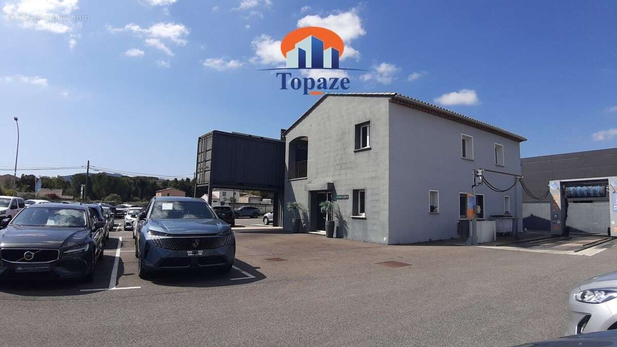 Commerce à ROQUEBRUNE-SUR-ARGENS