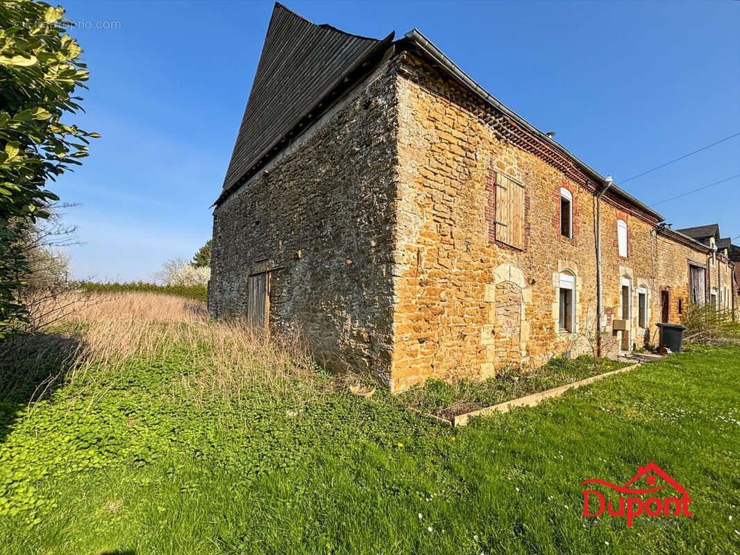 Maison à NEUVILLE-LEZ-BEAULIEU