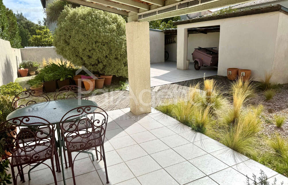 Maison à SAINT-GEORGES-DE-DIDONNE