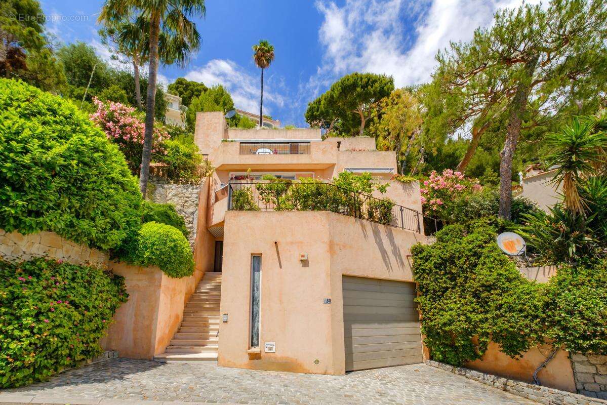 Maison à EZE
