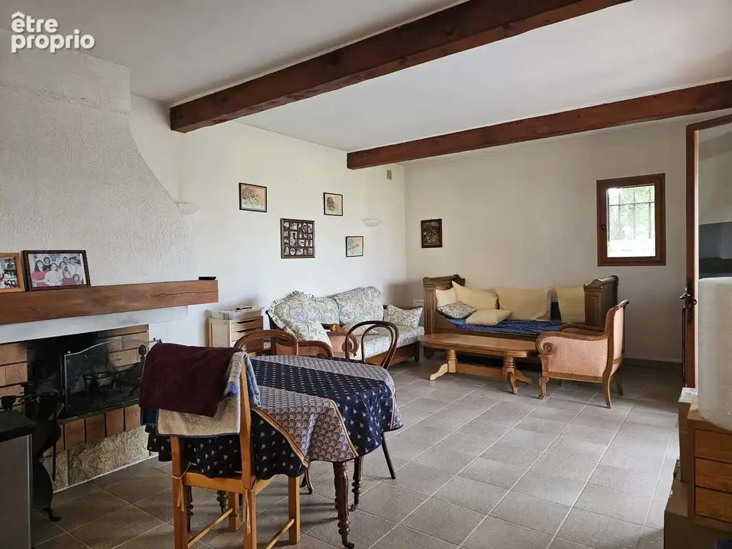 Villa provençale avec piscine, garage et vue dégagée à pied du village - photo 7