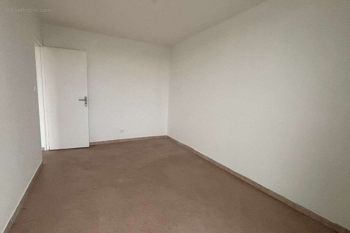 Appartement à PORT-DE-BOUC