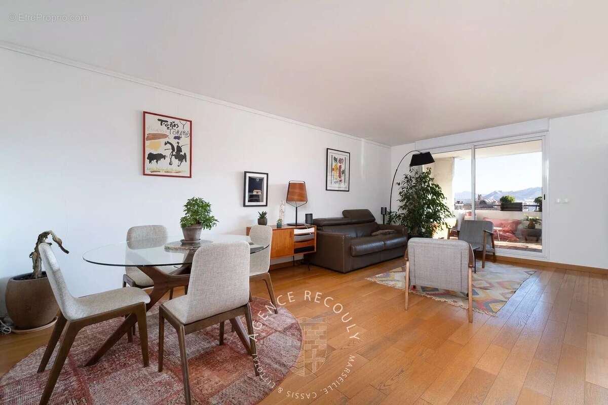 Appartement à MARSEILLE-8E