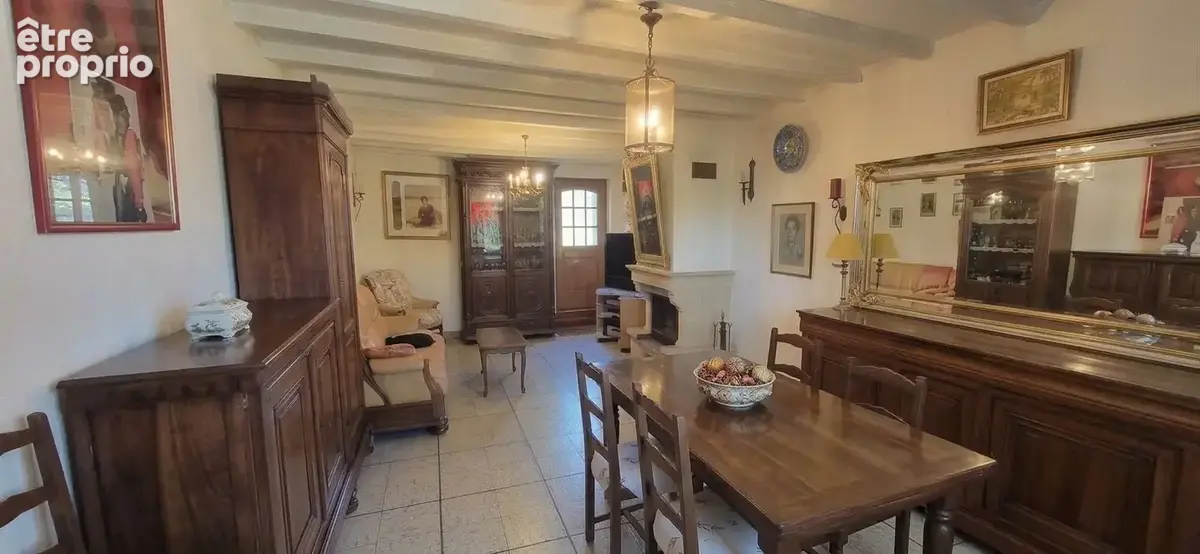 Bâtisse de 140 m2 habitables sur parce de 3375 m2, avec garage, grange et caves. - photo 10