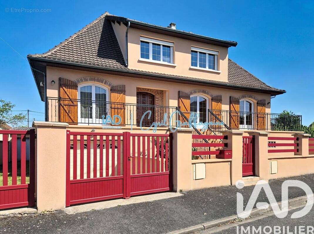 Photo 1 - Maison à VARENNES-SUR-SEINE