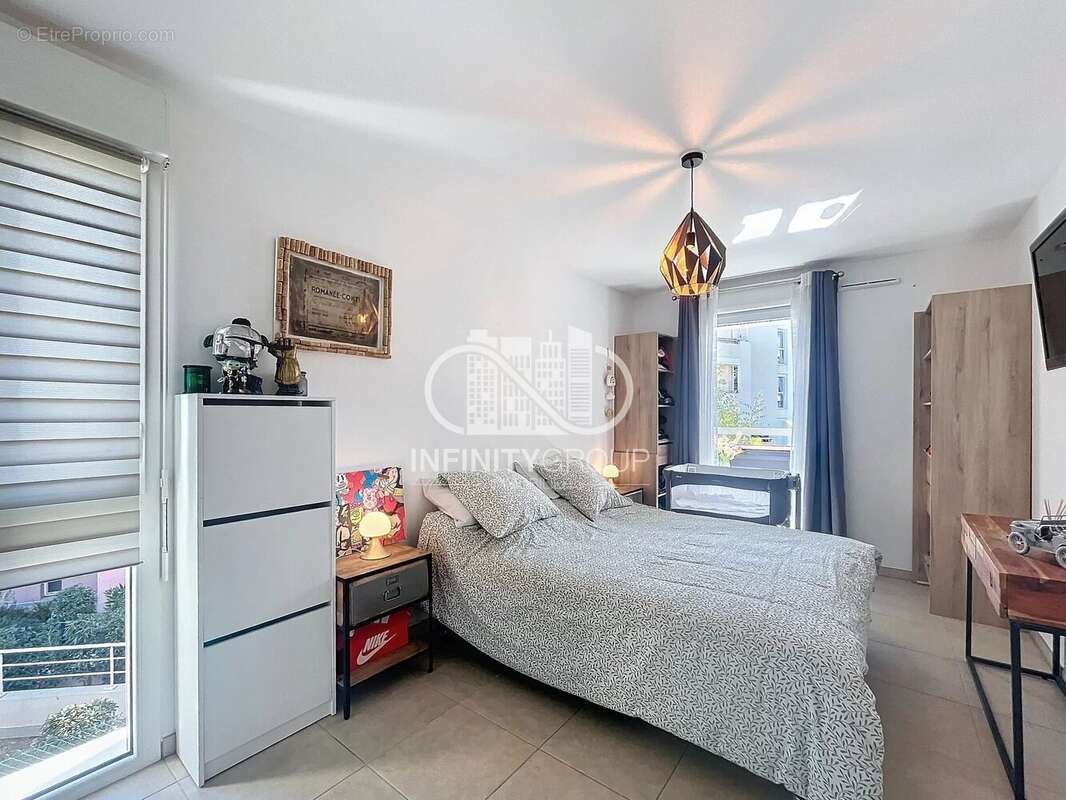 Appartement à VILLENEUVE-LOUBET