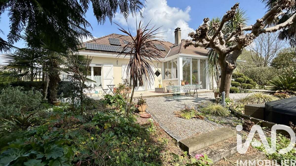 Photo 2 - Maison à LONS