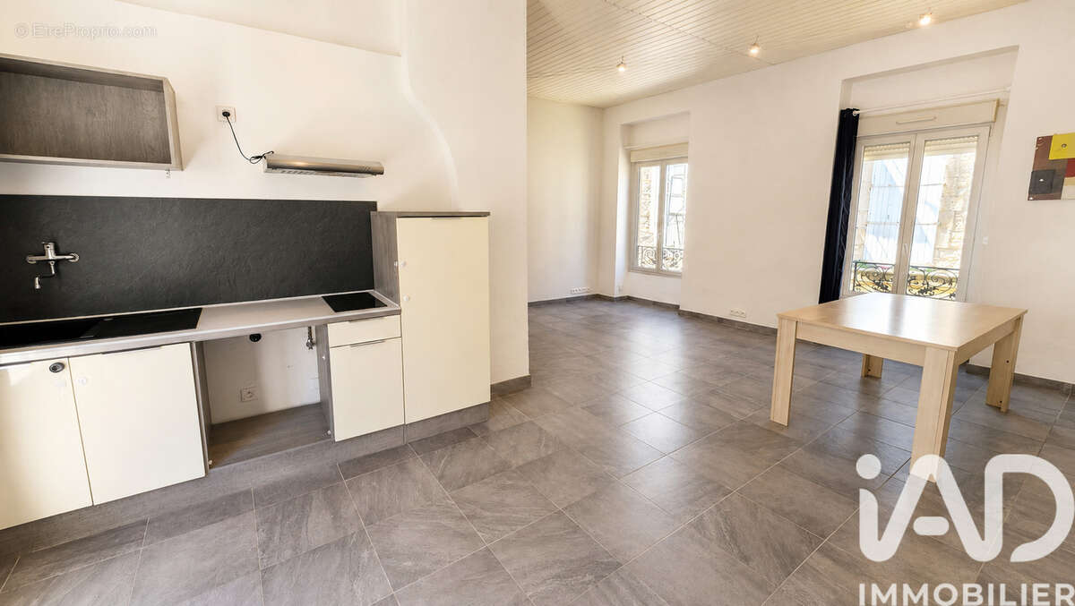 Photo 2 - Appartement à NIMES