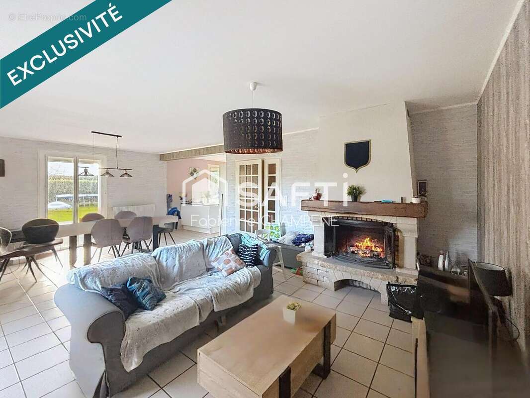 Photo 2 - Maison à PONT-DE-POITTE