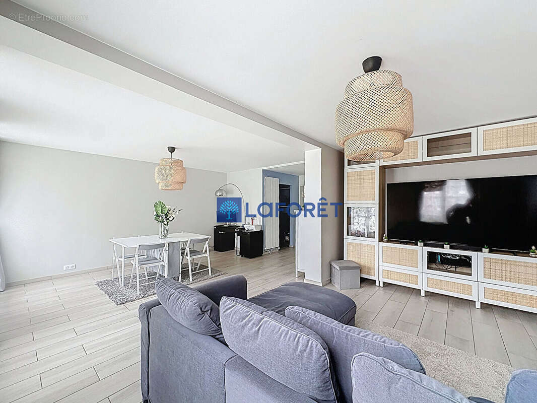 Appartement à SAVIGNY-SUR-ORGE