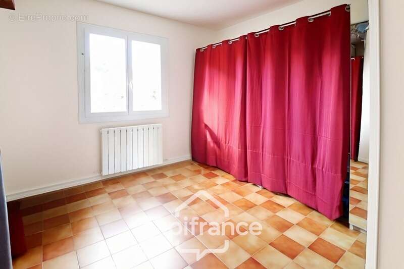 Maison à vendre 7 pièces LA CADIERE D'AZUR (83) - photo 21