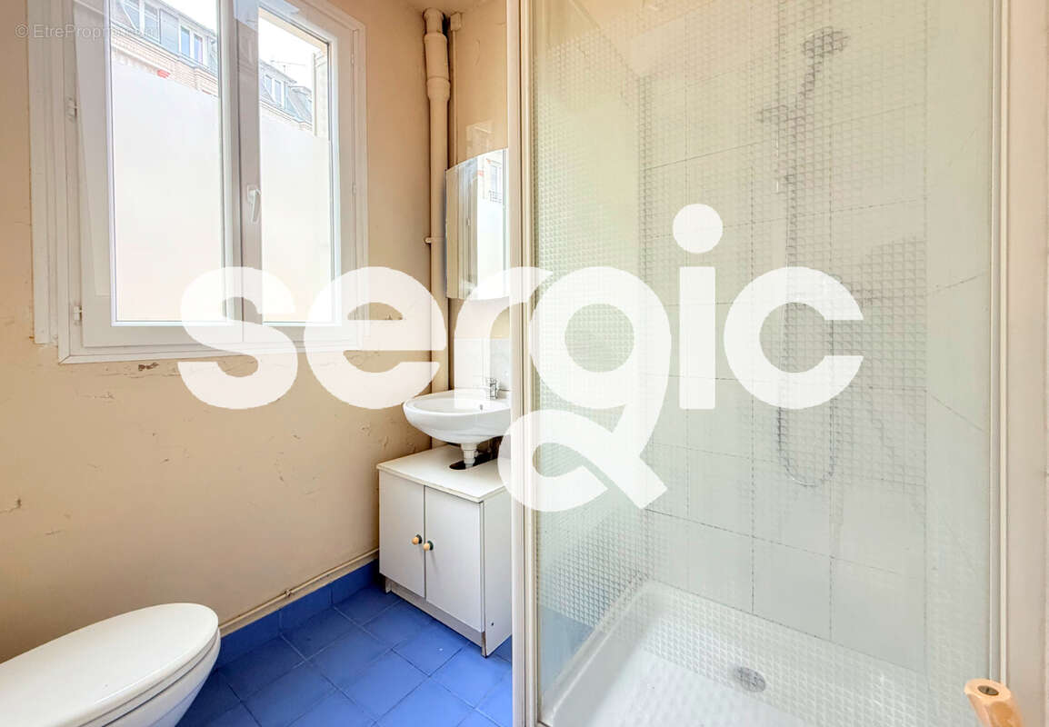 Appartement à PARIS-14E