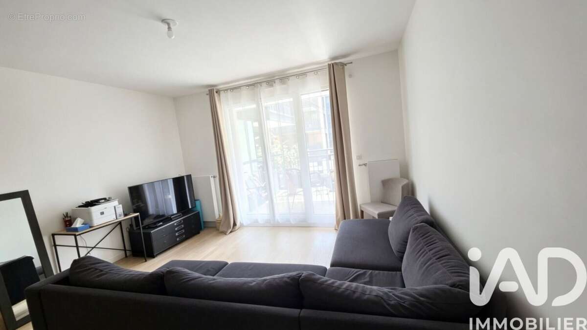 Photo 2 - Appartement à COURBEVOIE