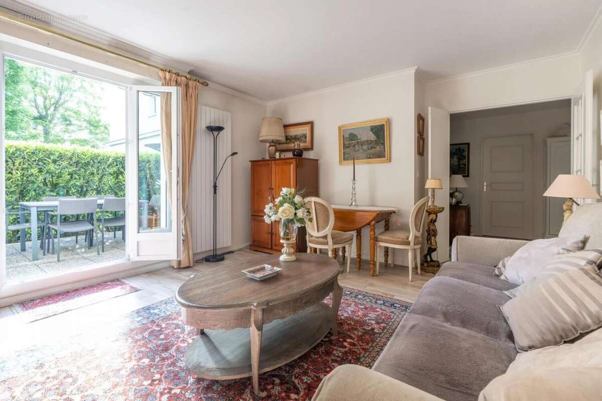 Appartement à LE PERREUX-SUR-MARNE