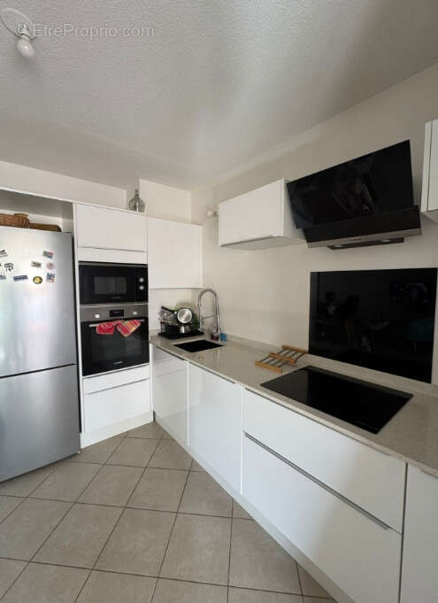 À vendre   Appartement T2 avec parking   Les Abymes - photo 3