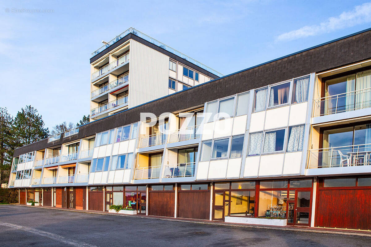 Appartement à JULLOUVILLE