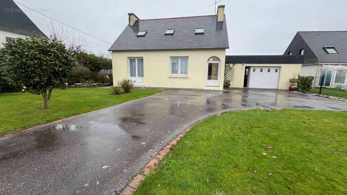Maison à ERGUE-GABERIC