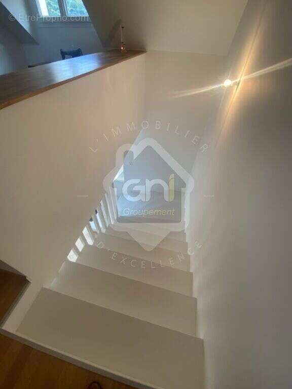 Maison à SARTROUVILLE