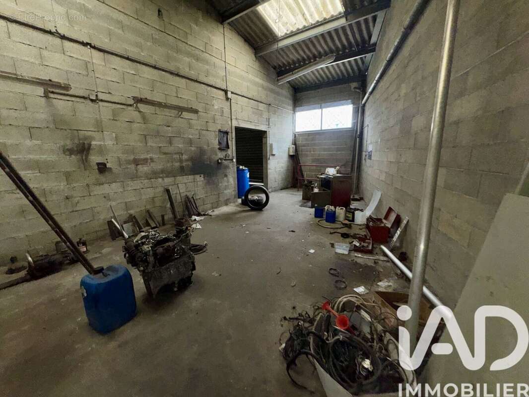 Photo 5 - Parking à MONTBOYER