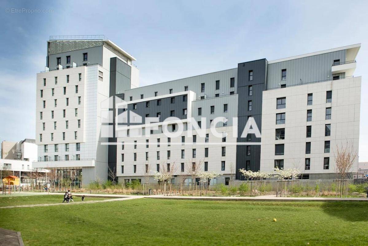 Appartement à COLOMBES